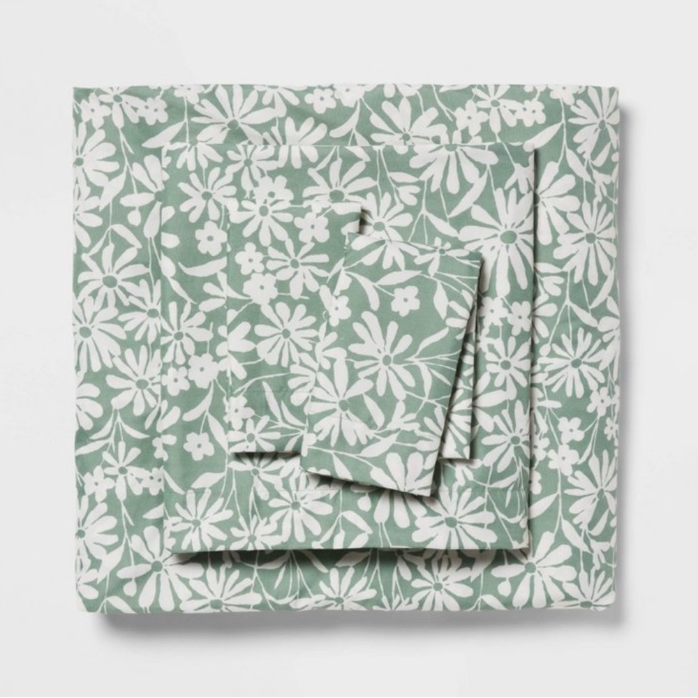 Room Essentials Queen Microfiber Sheet Set Green Dot
